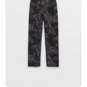 Aerie Charcoal Snake Pattern Leggings
